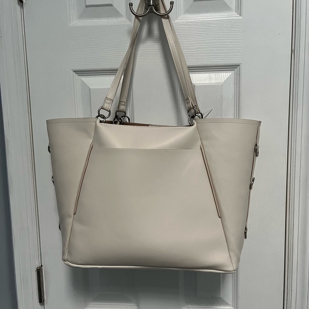 Steve Madden Vanilla Cream B swagger Tote Shoulder Bag Silver Chain Charms NWT - Picture 10 of 15